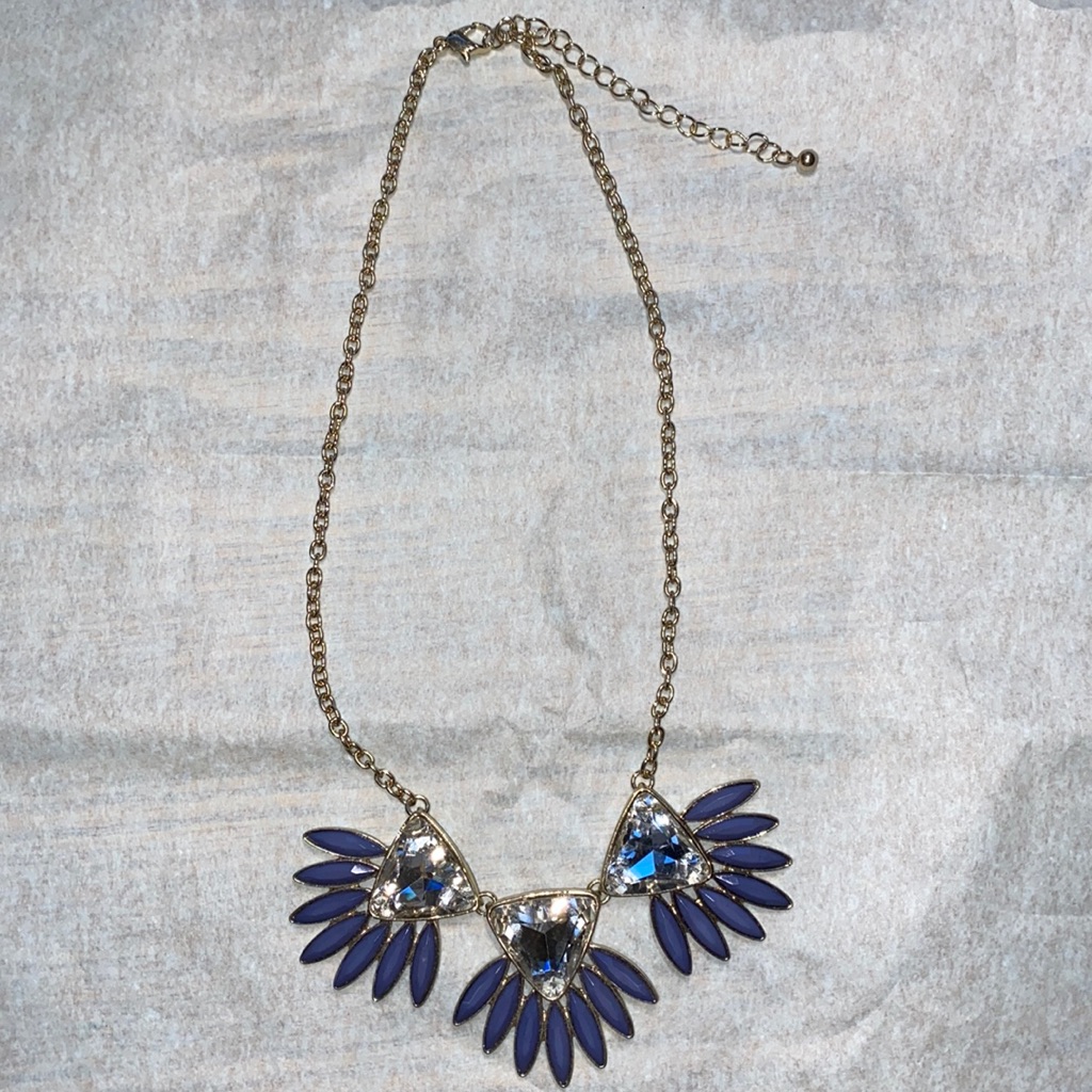 Old Navy Necklace 6$